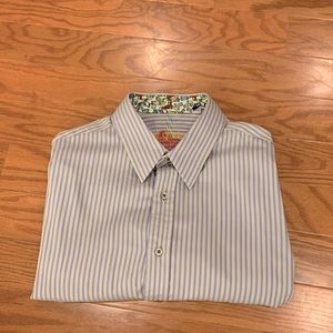Robert Graham Men’s button down. Size XL.